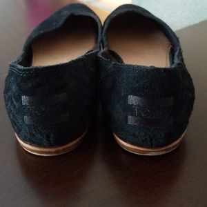 TOMS Jutti Chevron Pattern Suede Flats